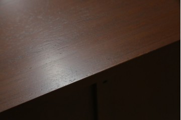 中古　美品　東海家具工業(Tokai Kagu)　ベネチア(Venezia)シリーズ　マホガニー材　ネオクラシカルな気品漂う意匠が魅力のイタリアンサイドボード　定価約15万円　(R-082338)