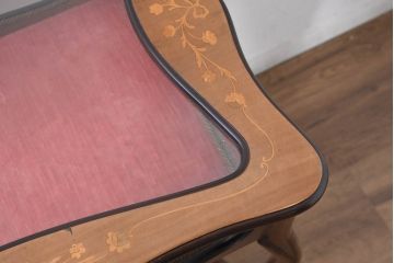 中古　人気の猫脚!!　象嵌入り　クラシカルな雰囲気漂うジュエリーケース(サイドテーブル、ガラスケース、ショーケース、コレクションケース)(R-082339)