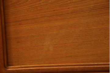 和製ビンテージ　希少!!　国産職人手作り　有名百貨店取り扱い　チーク材　取っ手がかわいらしい北欧デザインの食器棚(キャビネット、収納棚、戸棚、カップボード、飾り棚、ヴィンテージ)(R-082340)