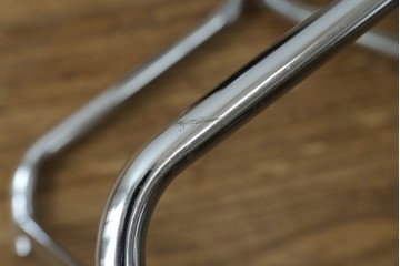 アメリカビンテージ　スチール製　シンプルでかっこいい折り畳み式ディレクターズチェア　(R-082342)