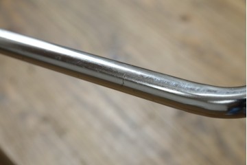 アメリカビンテージ　スチール製　シンプルでかっこいい折り畳み式ディレクターズチェア　(R-082342)