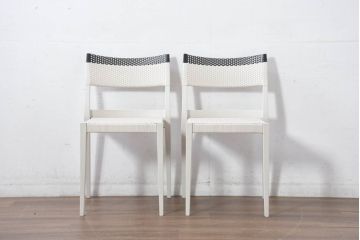 中古　ドイツ　アウトドアリビングブランド　DEDON(デドン)　屋外でも屋内でも使えるモダンなプレイサイドチェア2脚セット(テラスチェア、ガーデンファニチャー、イス、椅子、バラ売り可能)(定価2脚で約20万円)(R-082343)