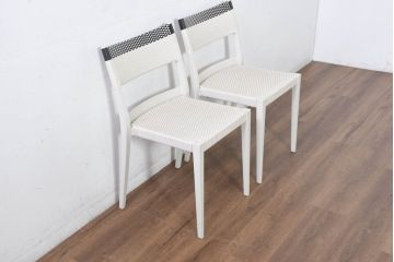 中古　ドイツ　アウトドアリビングブランド　DEDON(デドン)　屋外でも屋内でも使えるモダンなプレイサイドチェア2脚セット(テラスチェア、ガーデンファニチャー、イス、椅子、バラ売り可能)(定価2脚で約20万円)(R-082343)