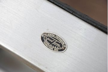 アメリカビンテージ　The General Fireproofing Company(GFC、ゼネラル・ファイアプルーフィング社)　Good Form(グッドフォーム)　インダストリアルスタイルの空間づくりにおすすめのアルミチェア(オフィスチェア、デスクチェア、アームチェア、椅子、イス、ヴィンテージ)(R-082344)