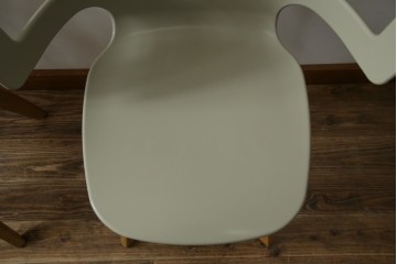 中古　Cassina(カッシーナ)　Alias(アリアス)　曲線フォルムと木脚がおしゃれなSegesta Wood(セジェスタウッド)　558　アームチェア3脚セット(ダイニングチェア、椅子、イス、バラ売り可能)(定価3脚で約46万円)(R-082346)