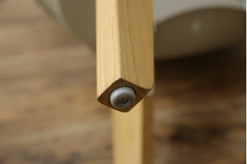 中古　Cassina(カッシーナ)　Alias(アリアス)　曲線フォルムと木脚がおしゃれなSegesta Wood(セジェスタウッド)　558　アームチェア3脚セット(ダイニングチェア、椅子、イス、バラ売り可能)(定価3脚で約46万円)(R-082346)