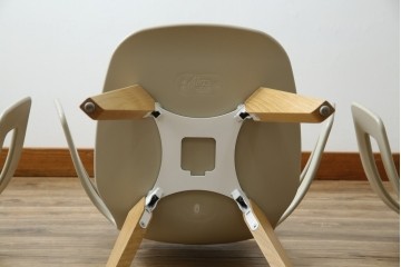 中古　Cassina(カッシーナ)　Alias(アリアス)　曲線フォルムと木脚がおしゃれなSegesta Wood(セジェスタウッド)　558　アームチェア3脚セット(ダイニングチェア、椅子、イス、バラ売り可能)(定価3脚で約46万円)(R-082346)