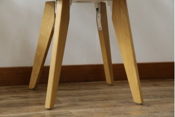 中古　Cassina(カッシーナ)　Alias(アリアス)　曲線フォルムと木脚がおしゃれなSegesta Wood(セジェスタウッド)　558　アームチェア3脚セット(ダイニングチェア、椅子、イス、バラ売り可能)(定価3脚で約46万円)(R-082346)