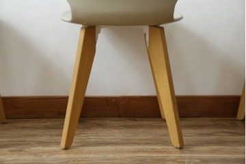 中古　Cassina(カッシーナ)　Alias(アリアス)　曲線フォルムと木脚がおしゃれなSegesta Wood(セジェスタウッド)　558　アームチェア3脚セット(ダイニングチェア、椅子、イス、バラ売り可能)(定価3脚で約46万円)(R-082346)