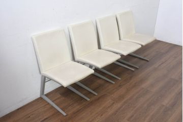 中古　Boconcept(ボーコンセプト)　Mariposa Deluxe(マリポサ デラックス)　スタイリッシュなソリ脚デザインが目を引く本革(レザー)ダイニングチェア4脚セット(アームレスチェア、椅子、イス、バラ売り可能)(定価4脚で約34万円)(R-082347)