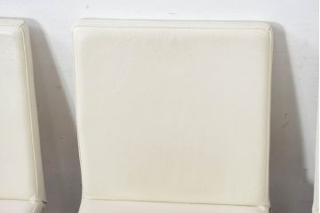 中古　Boconcept(ボーコンセプト)　Mariposa Deluxe(マリポサ デラックス)　スタイリッシュなソリ脚デザインが目を引く本革(レザー)ダイニングチェア4脚セット(アームレスチェア、椅子、イス、バラ売り可能)(定価4脚で約34万円)(R-082347)