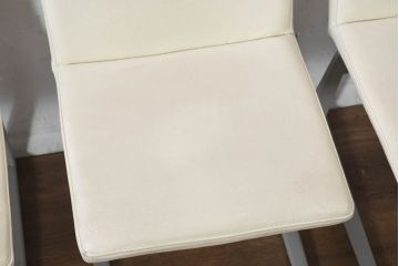 中古　Boconcept(ボーコンセプト)　Mariposa Deluxe(マリポサ デラックス)　スタイリッシュなソリ脚デザインが目を引く本革(レザー)ダイニングチェア4脚セット(アームレスチェア、椅子、イス、バラ売り可能)(定価4脚で約34万円)(R-082347)