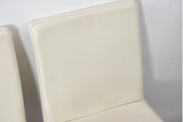 中古　Boconcept(ボーコンセプト)　Mariposa Deluxe(マリポサ デラックス)　スタイリッシュなソリ脚デザインが目を引く本革(レザー)ダイニングチェア4脚セット(アームレスチェア、椅子、イス、バラ売り可能)(定価4脚で約34万円)(R-082347)