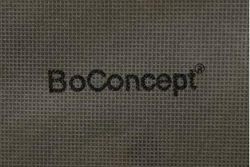 中古　Boconcept(ボーコンセプト)　Mariposa Deluxe(マリポサ デラックス)　スタイリッシュなソリ脚デザインが目を引く本革(レザー)ダイニングチェア4脚セット(アームレスチェア、椅子、イス、バラ売り可能)(定価4脚で約34万円)(R-082347)