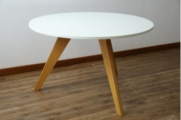 中古　特注モデル　Cassina(カッシーナ)　Alias(アリアス)　曲線フォルムと木脚がおしゃれなAgo(アゴ)　ラウンドダイニングテーブル　定価約52万円相当　(R-082348)