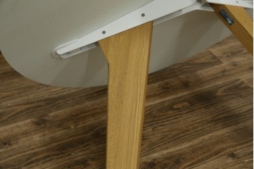 中古　特注モデル　Cassina(カッシーナ)　Alias(アリアス)　曲線フォルムと木脚がおしゃれなAgo(アゴ)　ラウンドダイニングテーブル　定価約52万円相当　(R-082348)