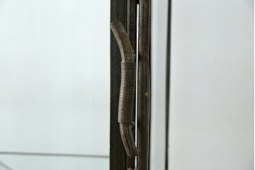 中古　アイアン製　アンティーク調　インダストリアルデザインの無骨な雰囲気がおしゃれな縦型Gケース　(R-082349)