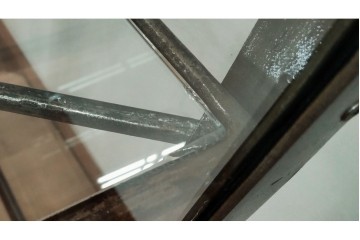 中古　アイアン製　アンティーク調　インダストリアルデザインの無骨な雰囲気がおしゃれな縦型Gケース　(R-082349)