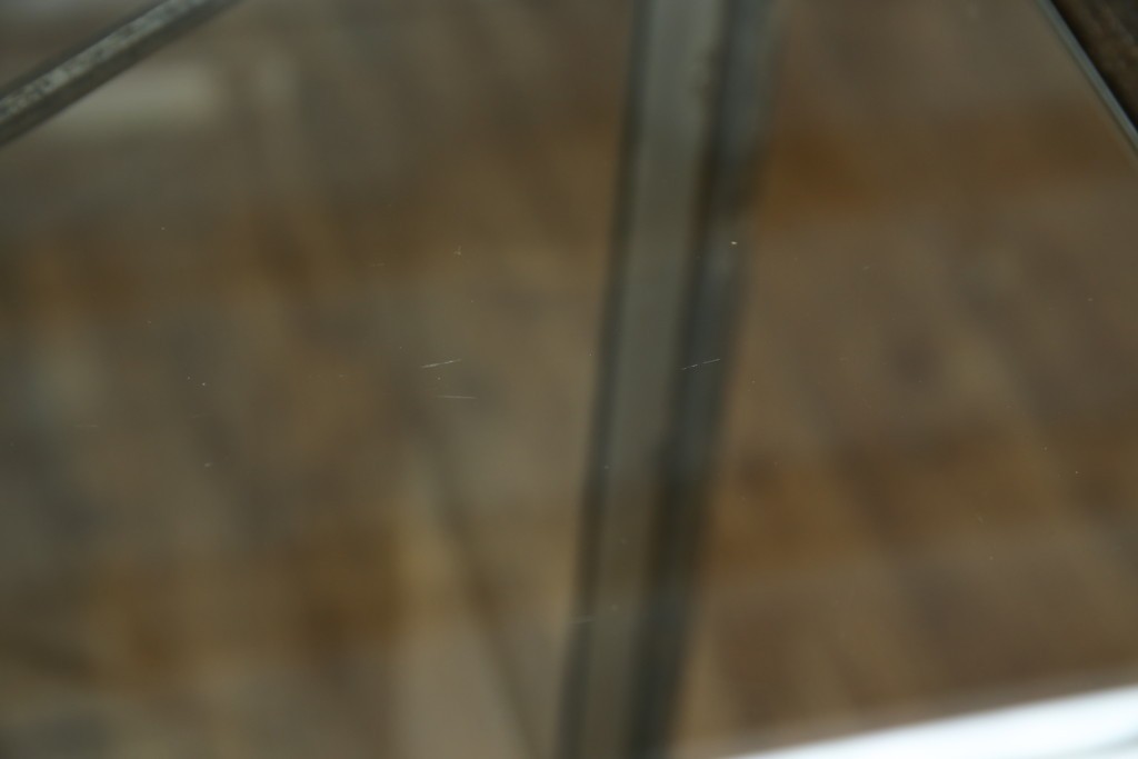 中古　アイアン製　アンティーク調　インダストリアルデザインの無骨な雰囲気がおしゃれな縦型Gケース　(R-082349)