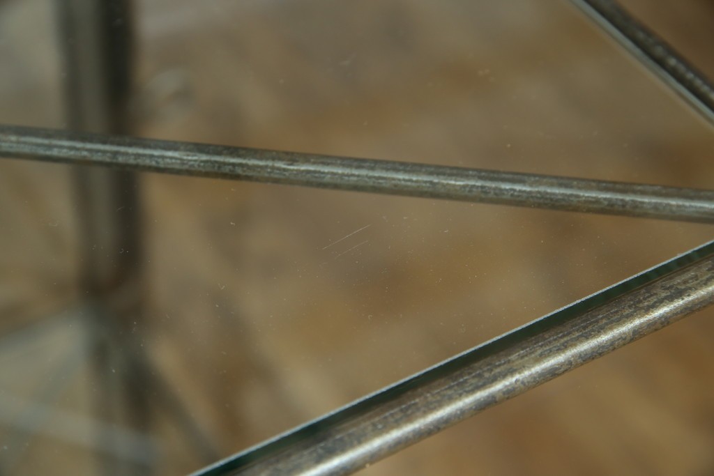 中古　アイアン製　アンティーク調　インダストリアルデザインの無骨な雰囲気がおしゃれな縦型Gケース　(R-082349)