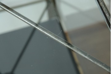 中古　アイアン製　アンティーク調　インダストリアルデザインの無骨な雰囲気がおしゃれな縦型Gケース　(R-082349)