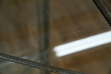 中古　アイアン製　アンティーク調　インダストリアルデザインの無骨な雰囲気がおしゃれな縦型Gケース　(R-082349)