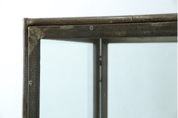 中古　アイアン製　アンティーク調　インダストリアルデザインの無骨な雰囲気がおしゃれな縦型Gケース　(R-082349)