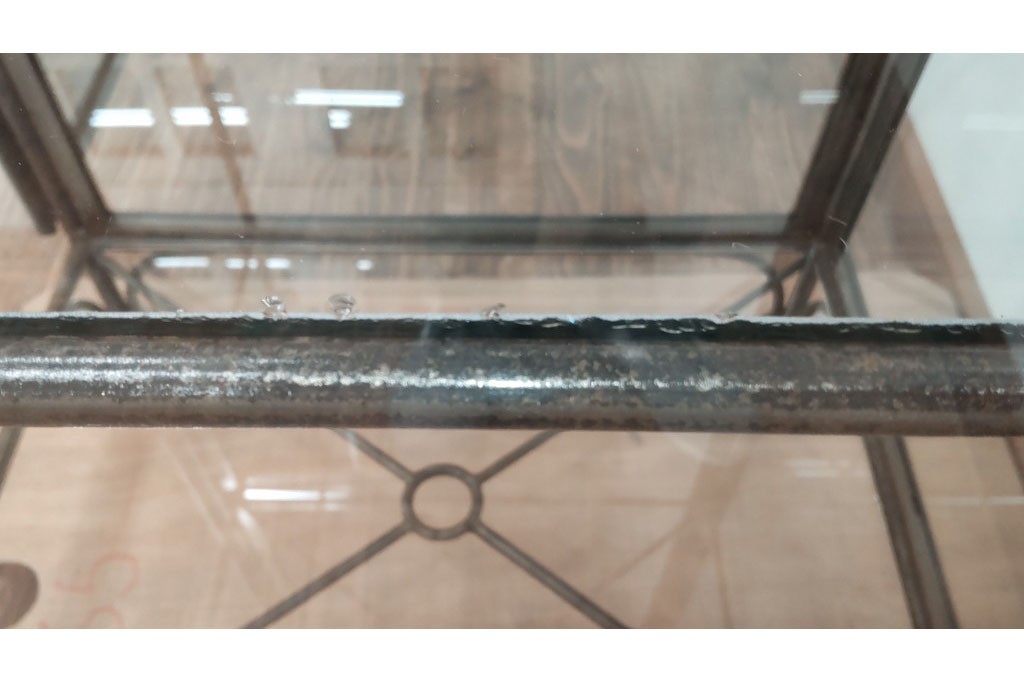 中古　アイアン製　アンティーク調　インダストリアルデザインの無骨な雰囲気がおしゃれな縦型Gケース　(R-082349)