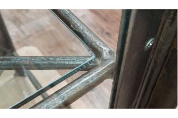 中古　アイアン製　アンティーク調　インダストリアルデザインの無骨な雰囲気がおしゃれな縦型Gケース　(R-082349)