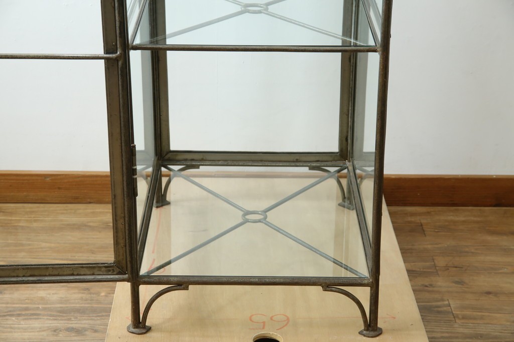 中古　アイアン製　アンティーク調　インダストリアルデザインの無骨な雰囲気がおしゃれな縦型Gケース　(R-082349)