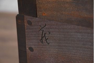 中古　美品　松本民芸家具　G-型特注モデル　シックな空間づくりが叶う面取り食器棚(収納棚、戸棚、本箱、ブックケース、カップボード、キャビネット、バラ売り可能)(定価約70万円)(R-082353)