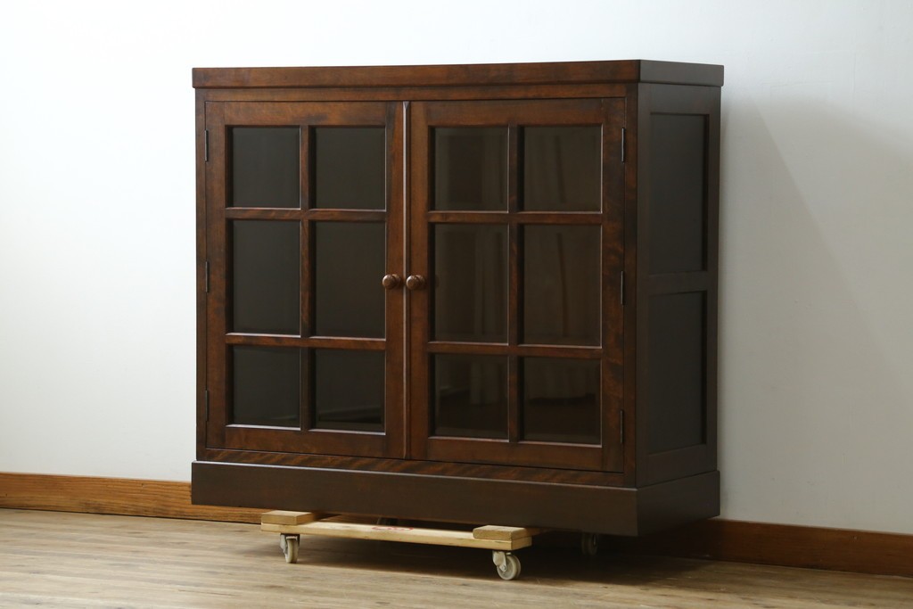 中古　美品　松本民芸家具　G-型特注モデル　シックな空間づくりが叶う面取りキャビネット　(R-082354)