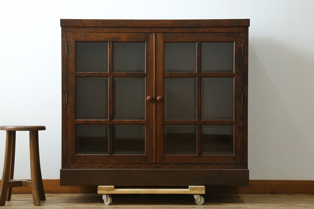 中古　美品　松本民芸家具　G-型特注モデル　シックな空間づくりが叶う面取りキャビネット　(R-082354)