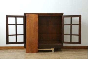 中古　美品　松本民芸家具　G-型特注モデル　シックな空間づくりが叶う面取りキャビネット　(R-082354)