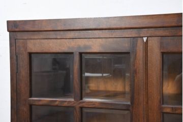 中古　美品　松本民芸家具　G-型特注モデル　脚(台輪)付きリメイク　シックな空間づくりが叶う面取りサイドキャビネット(カップボード、収納棚、戸棚、キャビネット、本箱)(R-082354)