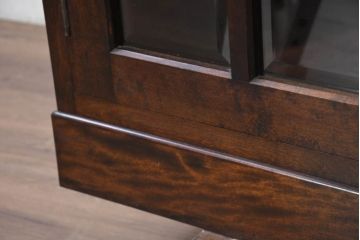 中古　美品　特注品　松本民芸家具　深みのある木の色味が素敵な二段重ね書棚(本棚、ブックシェルフ、本箱、ブックケース、キャビネット、食器棚、カップボード、飾り棚、戸棚、収納棚、バラ売り可能)(R-082356)
