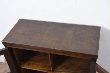中古　美品　特注品　松本民芸家具　深みのある木の色味が素敵な書棚・上段(本棚、ブックシェルフ、本箱、ブックケース、キャビネット、食器棚、カップボード、飾り棚、戸棚、収納棚)(R-082357)