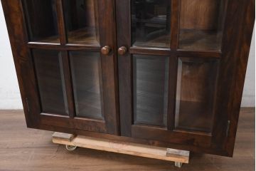 中古　美品　特注品　松本民芸家具　深みのある木の色味が素敵な書棚・上段(本棚、ブックシェルフ、本箱、ブックケース、キャビネット、食器棚、カップボード、飾り棚、戸棚、収納棚)(R-082357)