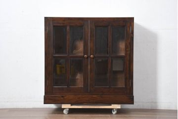中古　美品　特注品　松本民芸家具　深みのある木の色味が素敵な書棚・下段(本棚、ブックシェルフ、本箱、ブックケース、キャビネット、食器棚、カップボード、飾り棚、戸棚、収納棚)(R-082358)