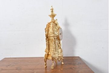 中古　イタリア　高級品!!　真鍮(しんちゅう)製　ロココ調の豪華な装飾が見ごたえ抜群の置き時計(置時計)(定価約11万円)(R-082359)