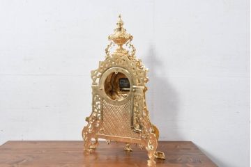 中古　イタリア　高級品!!　真鍮(しんちゅう)製　ロココ調の豪華な装飾が見ごたえ抜群の置き時計(置時計)(定価約11万円)(R-082359)