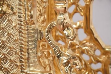 中古　イタリア　高級品!!　真鍮(しんちゅう)製　ロココ調の豪華な装飾が見ごたえ抜群の置き時計(置時計)(定価約11万円)(R-082359)