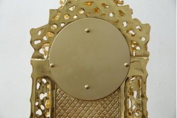 中古　イタリア　高級品!!　真鍮(しんちゅう)製　ロココ調の豪華な装飾が見ごたえ抜群の置き時計　定価約11万円相当　(R-082359)