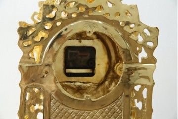 中古　イタリア　高級品!!　真鍮(しんちゅう)製　ロココ調の豪華な装飾が見ごたえ抜群の置き時計　定価約11万円相当　(R-082359)