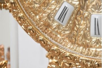 中古　美品　輸入家具専門店イベリア取り扱い　ゴールド×クリスタル×大理石の大きな置き時計(置時計)(定価約22万円)(R-082360)