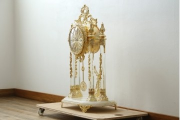 中古　美品　輸入家具専門店イベリア取り扱い　ゴールド×クリスタル×大理石の大きな置き時計　定価約22万円　(R-082360)