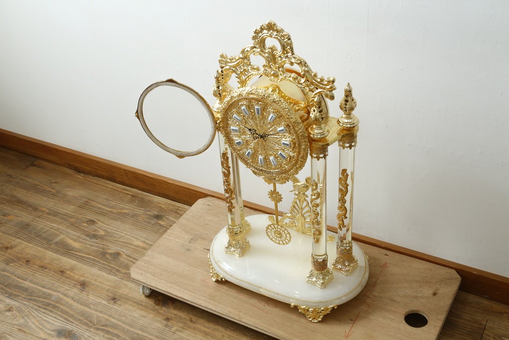 中古　美品　輸入家具専門店イベリア取り扱い　ゴールド×クリスタル×大理石の大きな置き時計　定価約22万円　(R-082360)