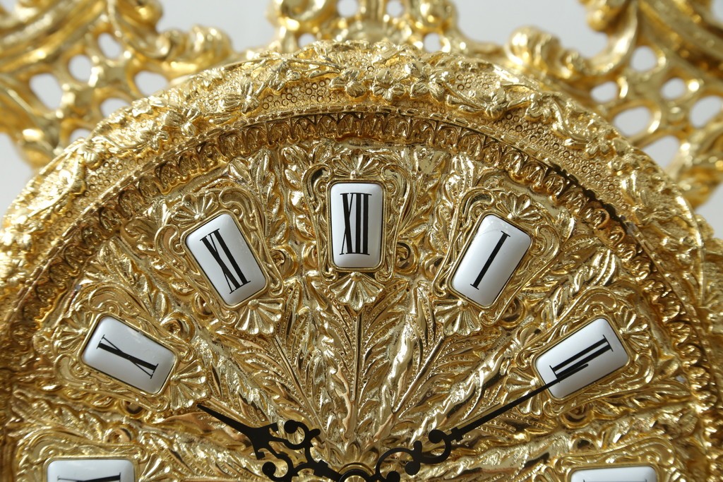 中古　美品　輸入家具専門店イベリア取り扱い　ゴールド×クリスタル×大理石の大きな置き時計　定価約22万円　(R-082360)