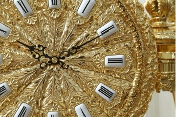 中古　美品　輸入家具専門店イベリア取り扱い　ゴールド×クリスタル×大理石の大きな置き時計　定価約22万円　(R-082360)