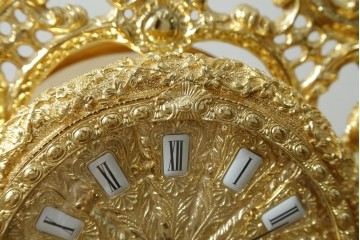 中古　美品　輸入家具専門店イベリア取り扱い　ゴールド×クリスタル×大理石の大きな置き時計　定価約22万円　(R-082360)